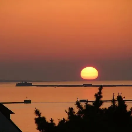 Entre Terre Et Mer... *
